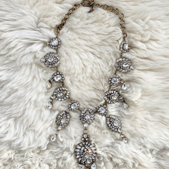🔥JCrew Rare Large Crystal Antique Gold Necklace - Picture 2 of 8